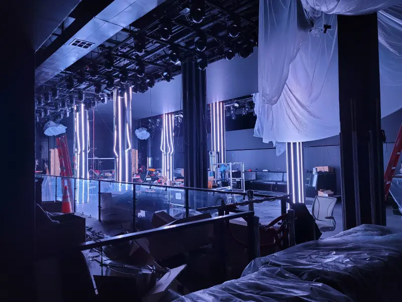 Immersive Dance Floor Pillars, 22 of 37