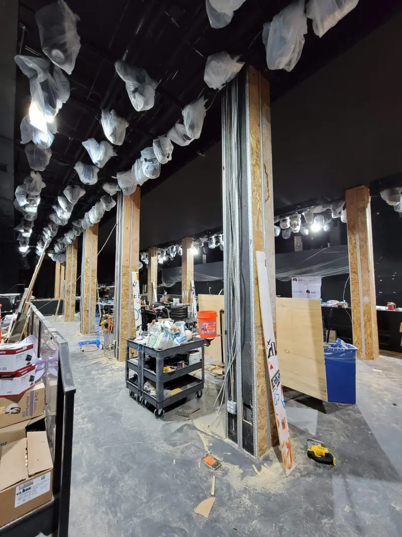 Immersive Dance Floor Pillars, 18 of 37