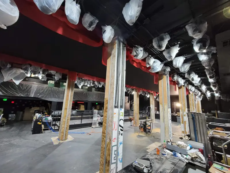 Immersive Dance Floor Pillars, 17 of 37